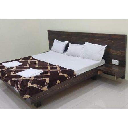 Hotel Parag Palace Jabalpur Bagian luar foto