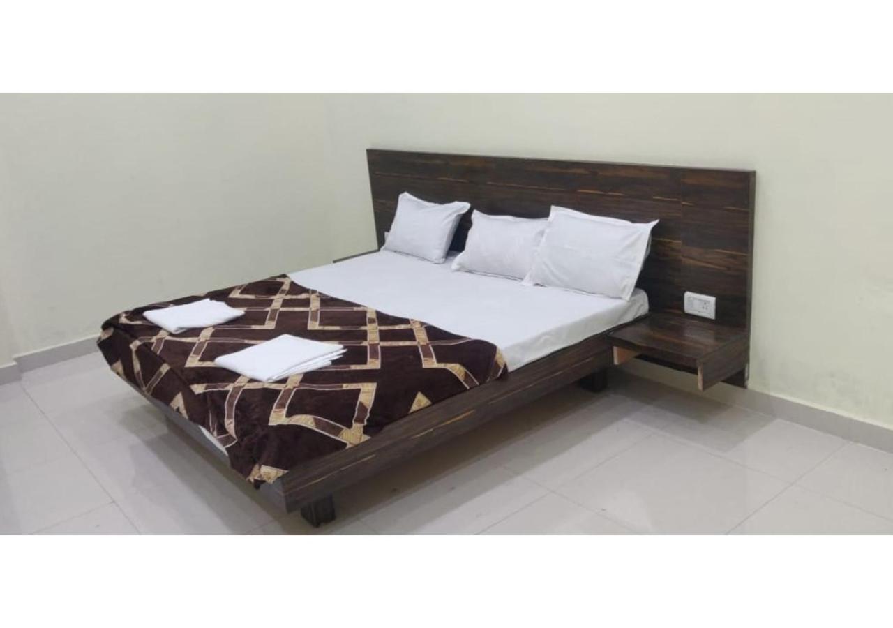 Hotel Parag Palace Jabalpur Bagian luar foto