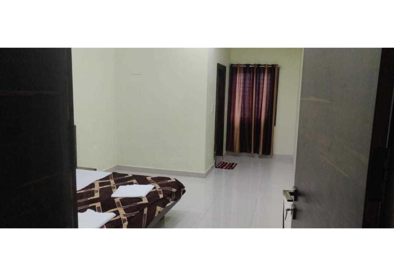 Hotel Parag Palace Jabalpur Bagian luar foto